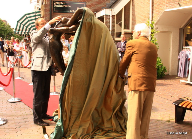 “Circle of Love” beeld van Kees Verkade